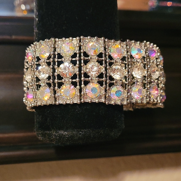 J Lo Multi-Color Bling Expandable Bracelet - Picture 6 of 8